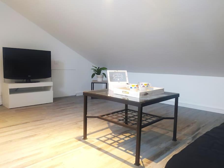 Suite Mansardee Independante, 25Min Lyon-Villefranche Chazay-d'Azergues Bagian luar foto